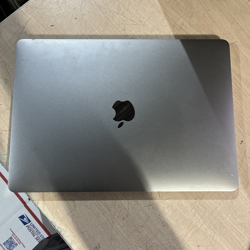 APPLE MACBOOK PRO 13" MID-2017 CORE I5-7360U 2.3GHZ 8GB RAM NO HD gallery