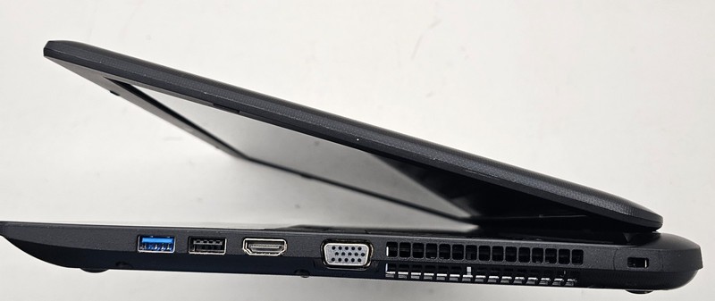 Toshiba Satellite C55-B2598 Laptop Intel Celeron N2830 4GB Ram 500GB NO OS (FL) gallery