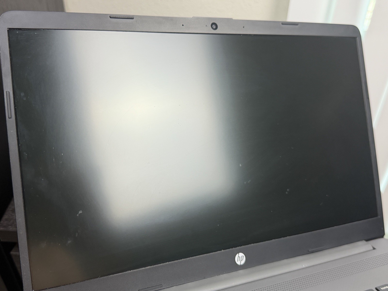 HP 255 G8 15.6" AMD 3250U 2.6ghz 8GB DDR4 256GB SSD Windows 10 Pro gallery