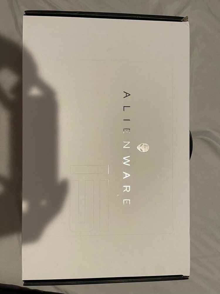 Alienware m16 16" (1TB SSD, 13th Gen Intel Core i9 , 3.00GHz, 16GB RAM, NVIDIA.