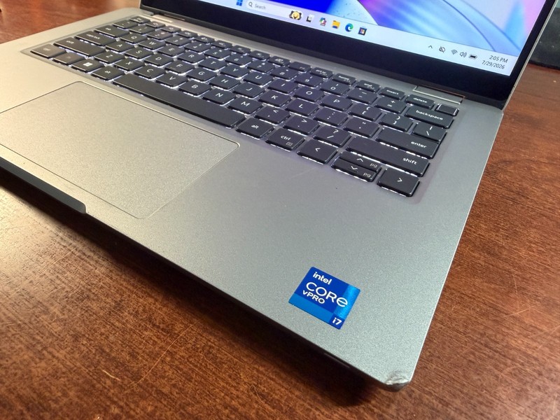 Dell Latitude 5320 2-in-1 i7-1185G7 16GB RAM 256GB SSD FHD Touch W11P Charger gallery