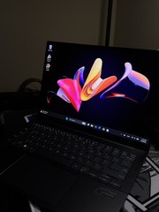 ASUS Zenbook 14 OLED Touch Q415M 14″ Intel Core Ultra 5 125H 8GB RAM 512GB SSD