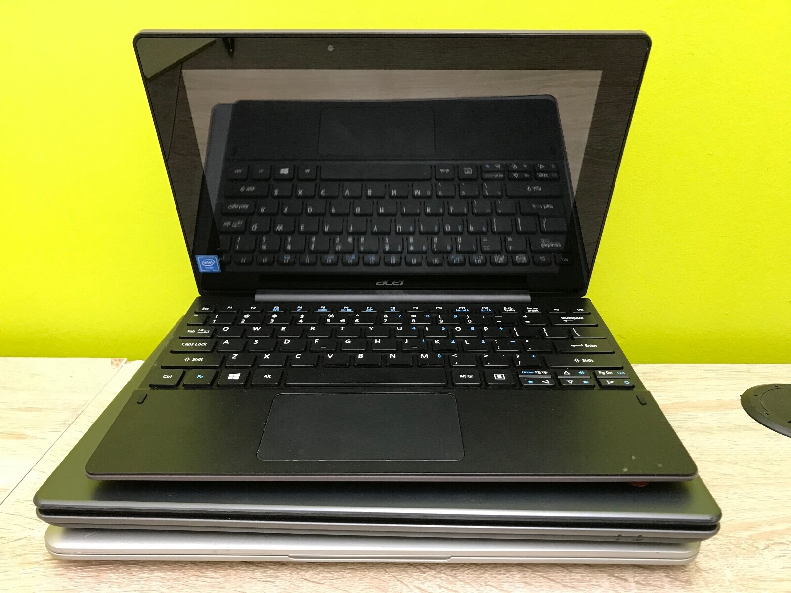 Lot of 3 compact laptops AS IS / For Parts gallery