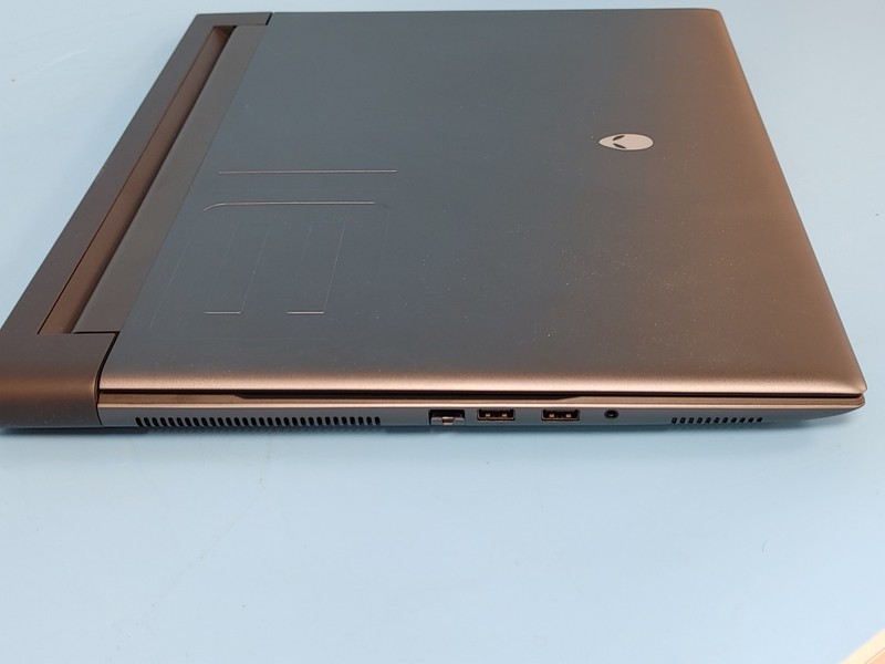 Alienware M18 R2 Gaming Editing Laptop Intel i9-14900HX 2.2GHz 32GB 1TB SSD gallery