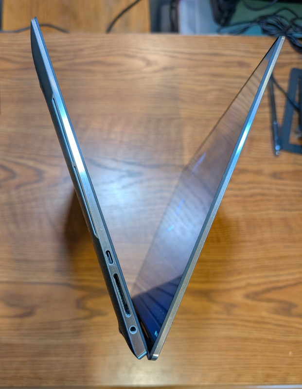 Dell XPS 9510 4K UHD Touch i7-11800H 64GB RTX 3050 1TB Linux USB C 130 W Power gallery