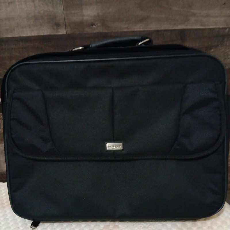 Lenovo IdeaPad 1 15amn7 Lightly Used For Sale with verge carry in case gallery