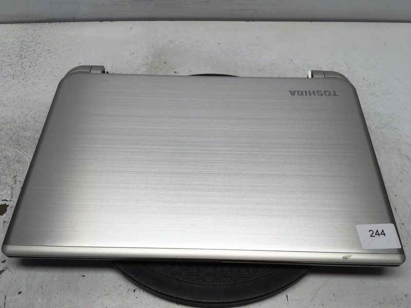 Toshiba Satellite S55-B5289 Intel i7-4710HQ 2.5GHz 4 GB NO HDD No Batt gallery