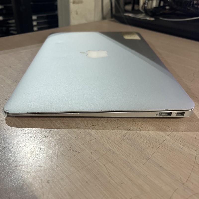 APPLE MACBOOK AIR 11" EARLY 2015 CORE I5-5250U 1.6GHZ 4GB RAM NO HD gallery
