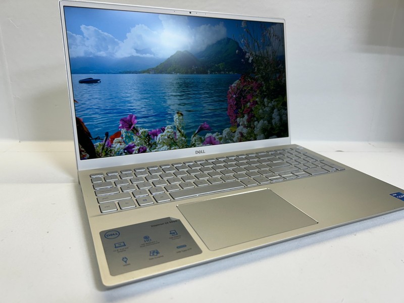 Dell Inspiron 15 5502 Laptop i7-1165G7 16GB RAM 256GB SSD 15.6" FHD Win 11 Pro gallery