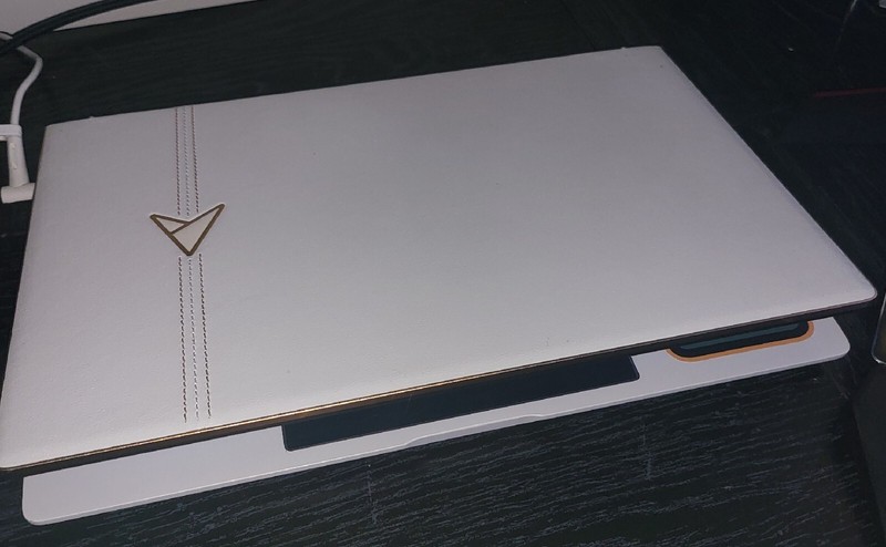 ASUS ZenBook 13.3" (1TB SSD, Intel Core i7 8th Gen., 4.60 GHz, 16GB) Laptop -... gallery