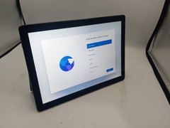 Dell Latitude 7200 2in1 12.3″ Tablet i5-8365U 16GB 256GB Windows 11 – READ -RR