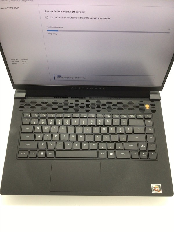 Alienware m15 R7 AMD Ryzen 9 6900HX/32GB RAM/1TB NVMe RTX 3070 Ti 8GB gallery