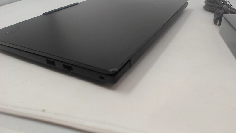 Lenovo ThinkPad p14s Gen 5 Ultra 7 165H 16GB 256SSD 1600p Touch 11Pro gallery