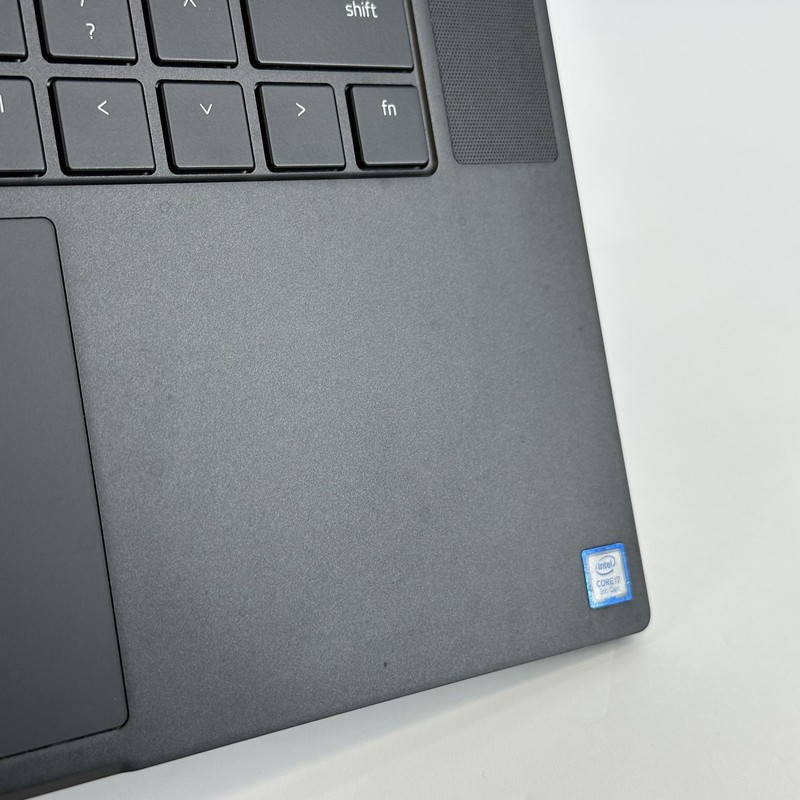 Razer Blade 15 Advanced 240Hz FHD i7-9750H 2.60GHz 16GB 1TB SSD RTX 2080 Max-Q gallery