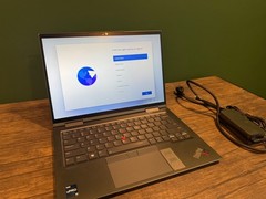 Lenovo ThinkPad X1 Yoga Gen 7 14″ i7-1265u 16GB 256GB Windows11