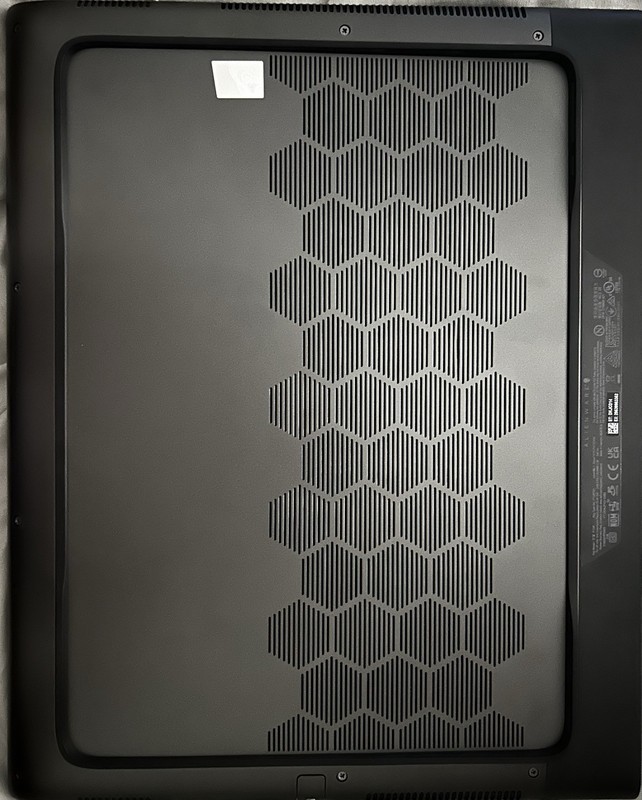 Dell Alienware M16 R1 Gaming Laptop RTX 4080 Intel I9-13900HX 32GB RAM 1TB SSD gallery