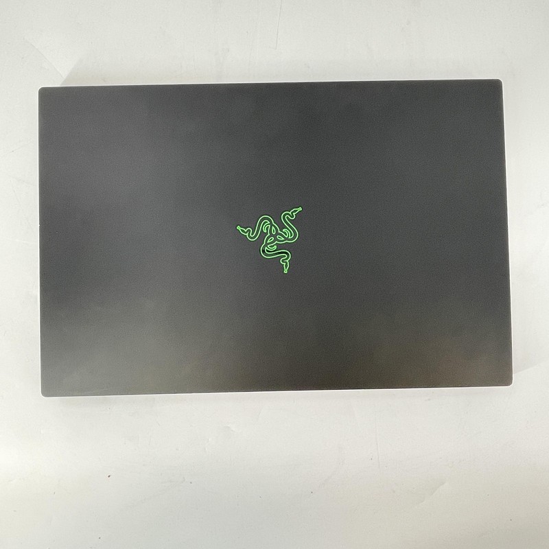 Razer Blade 15 Advanced Black 2K i7-10875H 2.30GHz 32GB 1TB SSD NVIDIA RTX 3080 gallery