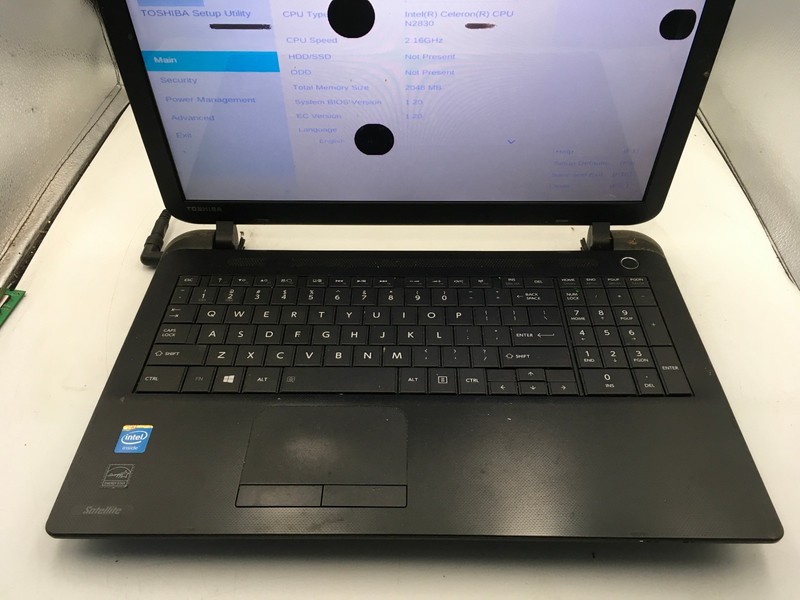 TOSHIBA SATELLITE C55 B5299 - BOOTS TO BIOS/BAD LCD - INTEL CELERON - 2GB - BB gallery