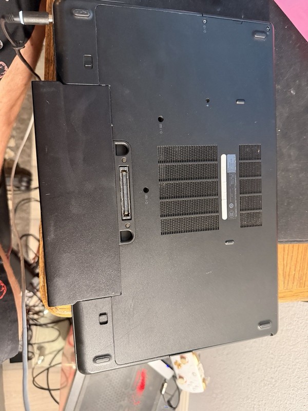 Dell Latitude E6540 15.6in i7-4800MQ 16GB 250GB SSD Radeon 8790M Win10 Pro gallery