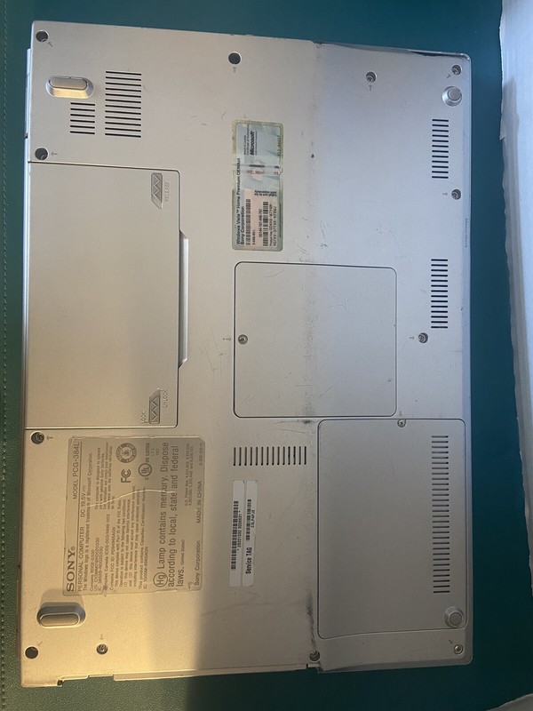 Sony Vaio laptop Vgn-Fz-140E 40GB HDD 2GB RAM 1.8GHZ Missing CD Cover. gallery