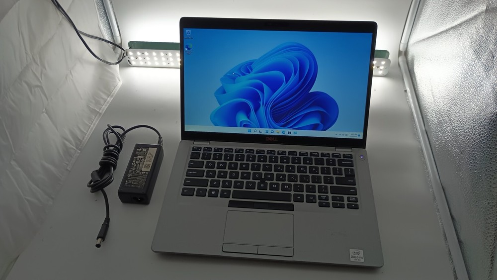 4184 Latitude 5410 w/charger. i5-10310U(4 Cores).8GB.256GB NVMe.14". W11 Pro