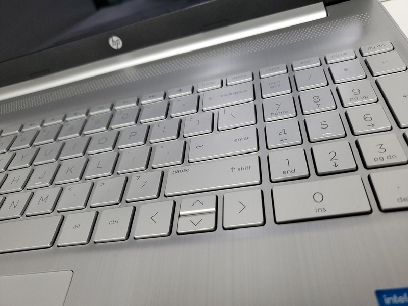 HP Laptop 15-dy2710nr 15.6" Intel Core i3-1115G4 8GB, 512GB SSD, Windows 11 Home gallery