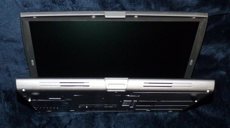COMPLETE Dell Latitude D600 14" 1.40GHz/64GB SSD/1GB/Serial/Parallel/ATI GPU/XP gallery