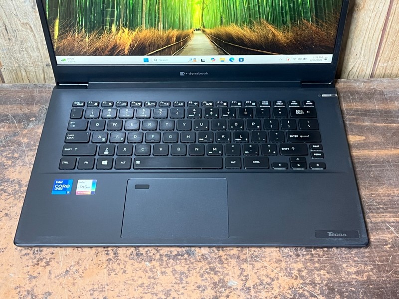 Toshiba Dynabook 14" Touch Laptop i7 11th Gen 512GB SSD 16GB RAM Win 11 Pro gallery
