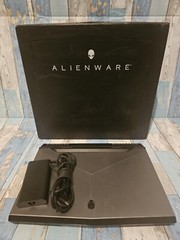 Alienware 17 R4 17.3″ Intel I7-7820HK, 32GB RAM, 1TB +256GB, New Battery