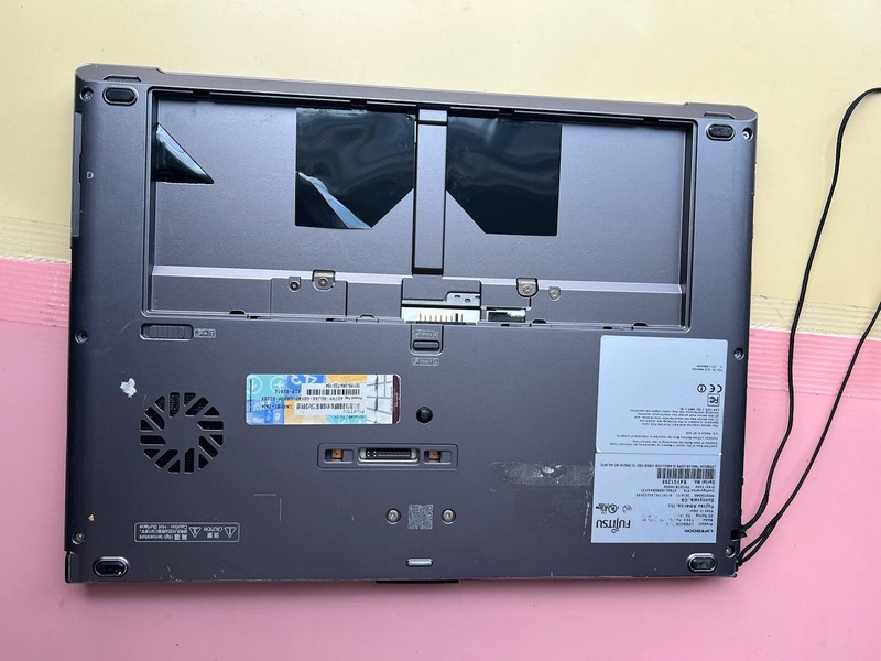 FUJITSU LIFEBOOK T904 (2 IN 1)Core i5-4300U 8GB RAM 0GB SSD WEBCAM TOUCHSCREEN gallery