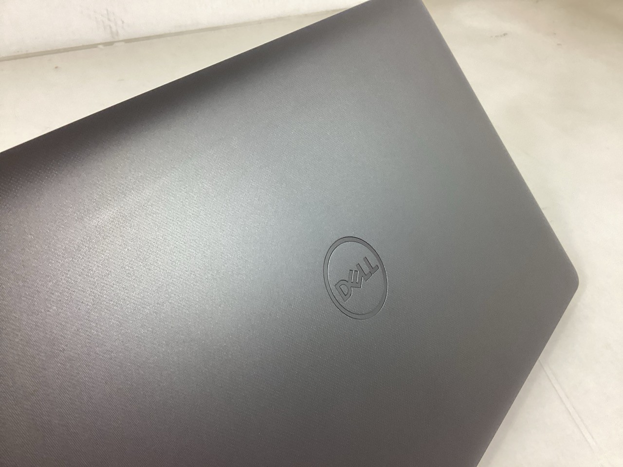 Dell Latitude 3550 15.6" FHD i5-1345U 8GB 256GB WiFi 6E W11P - GCW0D gallery