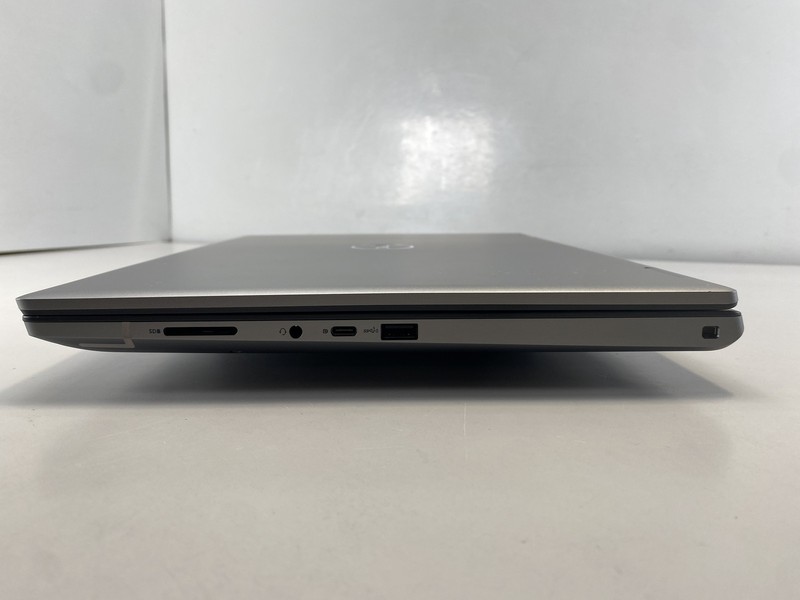 Dell Laptop Precision 7680 16" Intel Core i7-13850HX 512GB RTX 2000 ADA- Gray gallery