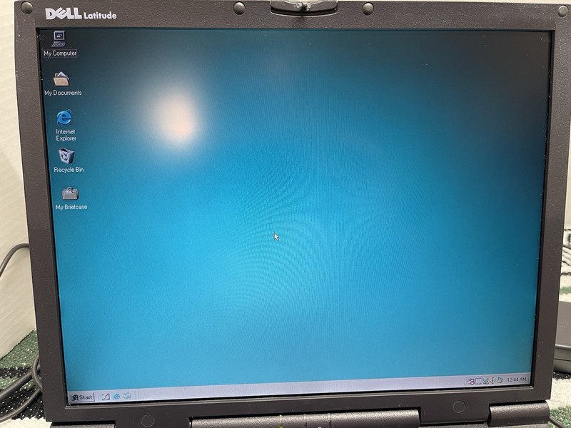 Vintage Dell Latitude CPX Pentium III Windows 98 DOS Compatible Laptop Serial gallery