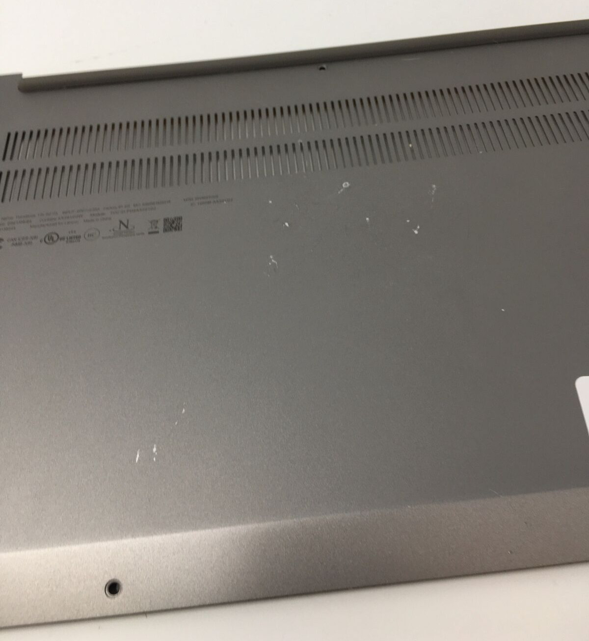 Lenovo ThinkBook 13s G2 ITL Bottom Cover - Top Cover Scratched gallery