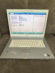 Sony Vaio VGN-N130G Core Duo @ 1.6GHz 1GB RAM, NO HD – PARTS!