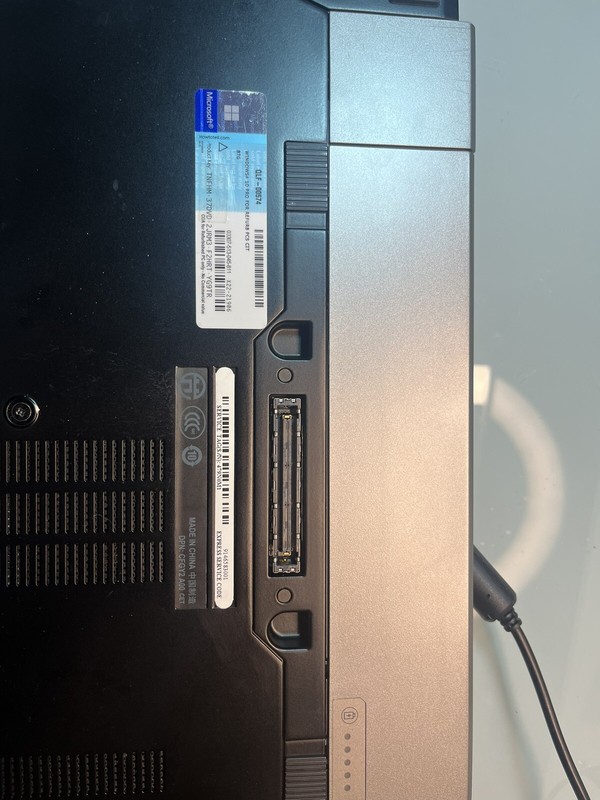 Dell Latitude E6410 Windows 10 Pro 64-bit Intel Core i5-520M 4GB RAM 160GB HDD gallery