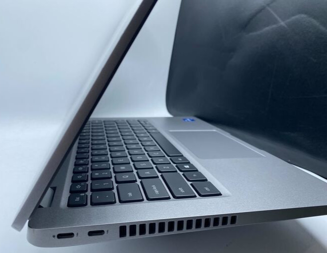 Dell Latitude 5420 14"in. i5-1145G7. 2.60GHz 16GB RAM 256GB SSD. Windows 11 Pro gallery