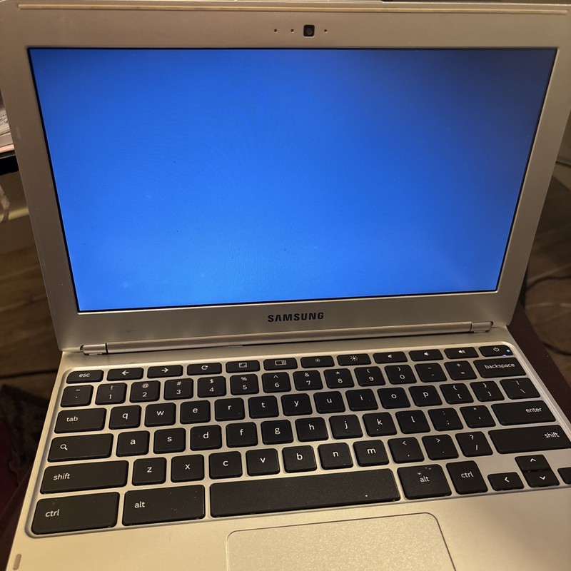 Samsung Chromebook XE303C12 11.6" Laptop Notebook Intel 2GB Ram 16GB SSD WiFi. gallery