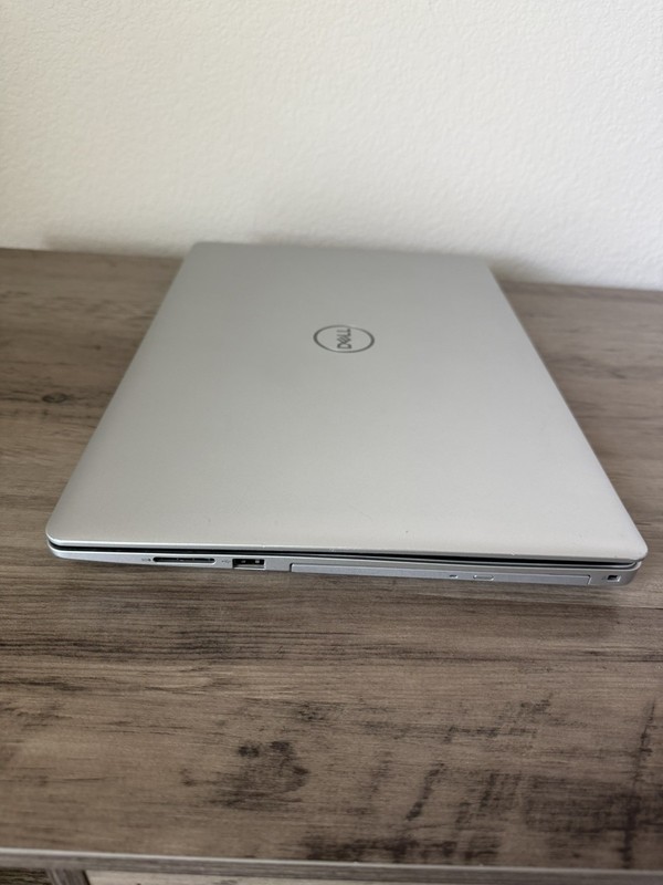 Dell Inspiron 5570 I7-8550U 1.80Ghz 16GB 256GB M2SSD, 1TB Storage gallery