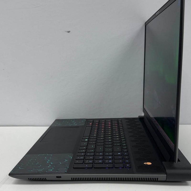 Alienware M16 M16R1 16" i7-13700HX 5.0GHz 32GB RAM 2TB SSD GeForce RTX 4070 gallery