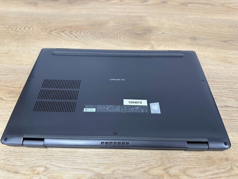 Dell Latitude 7520, Core i7 1185G7, 32GB, Iris Xe Graphics, 512GB SSD, 2021 gallery