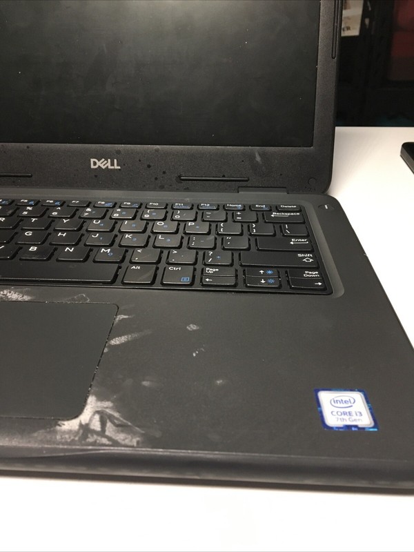 Dell Latitude 3300 13.3'' (128GB SSD Intel Core i3-7020U 2.3GHz 8GB RAM) Laptop gallery