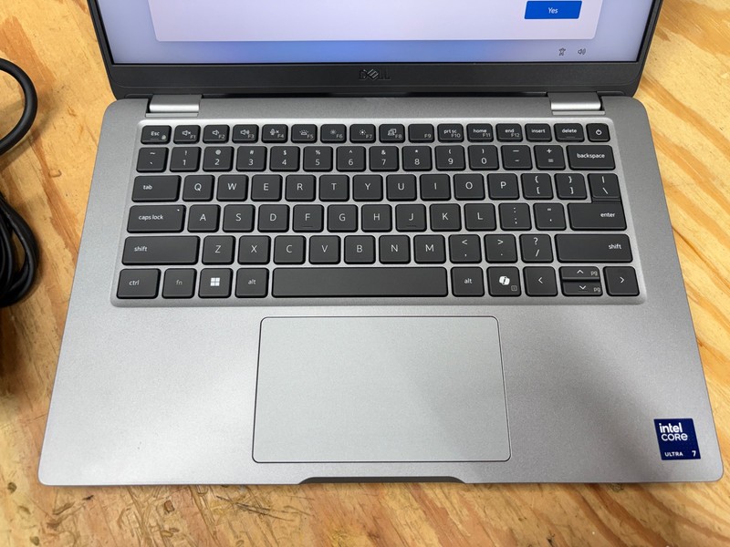 Dell Latitude 5350 Core Ultra 7 165U 16GB 512GB SSD 13.3" FHD Win11 Pro Warranty gallery