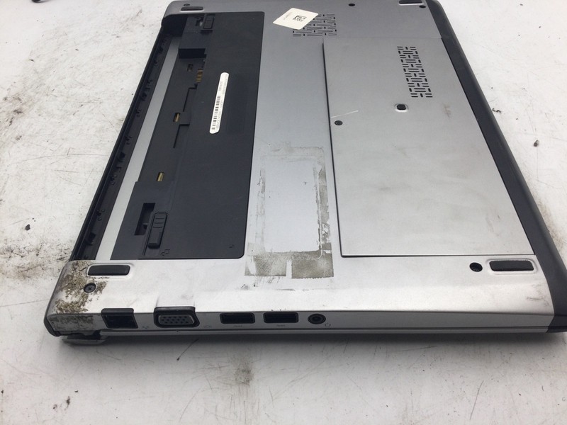 Dell Latitude 3330 13" Laptop - Intel Core i3 - NO RAM - NO BOOT - READ -BB gallery