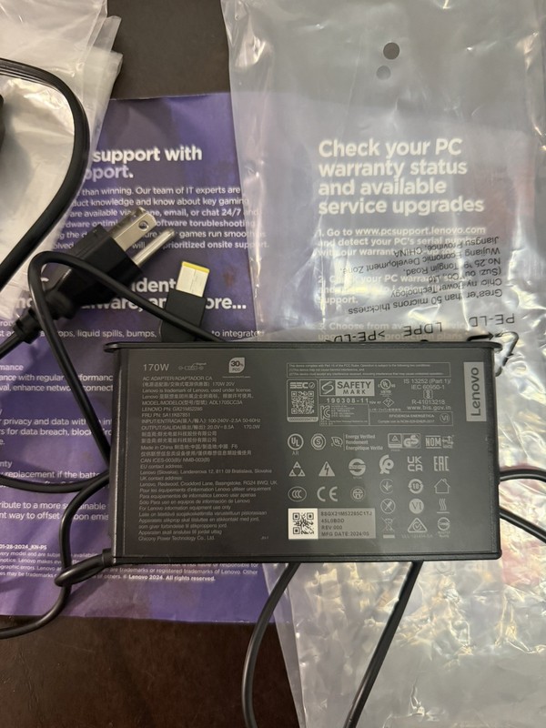 Lenovo LOQ 15ARP9 15.6" Ryzen 5 7235HS 12GB 477GB SSD RTX 3050 gallery