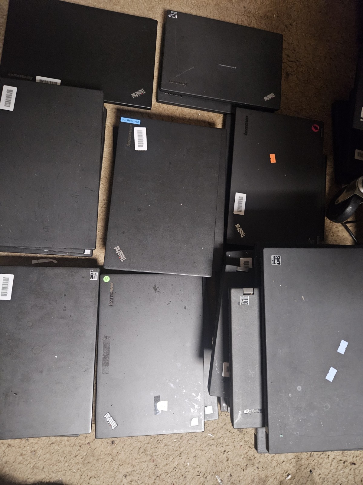 Lot of 34 Lenovo Thinkpad T440 T440P T450S AND OTHERS WITH BATTERYS gallery