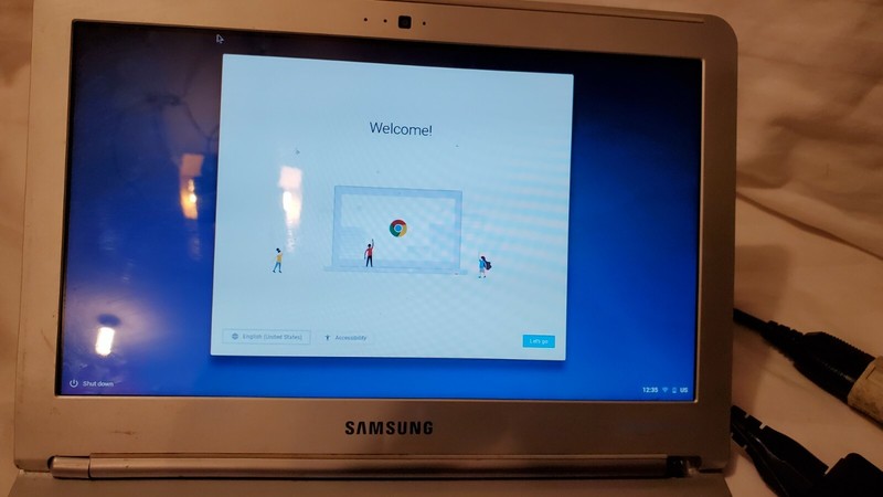 Samsung Chromebook XE303C12 11.6in 16GB, 5 Dual-Core Laptop Used Poor cond gallery