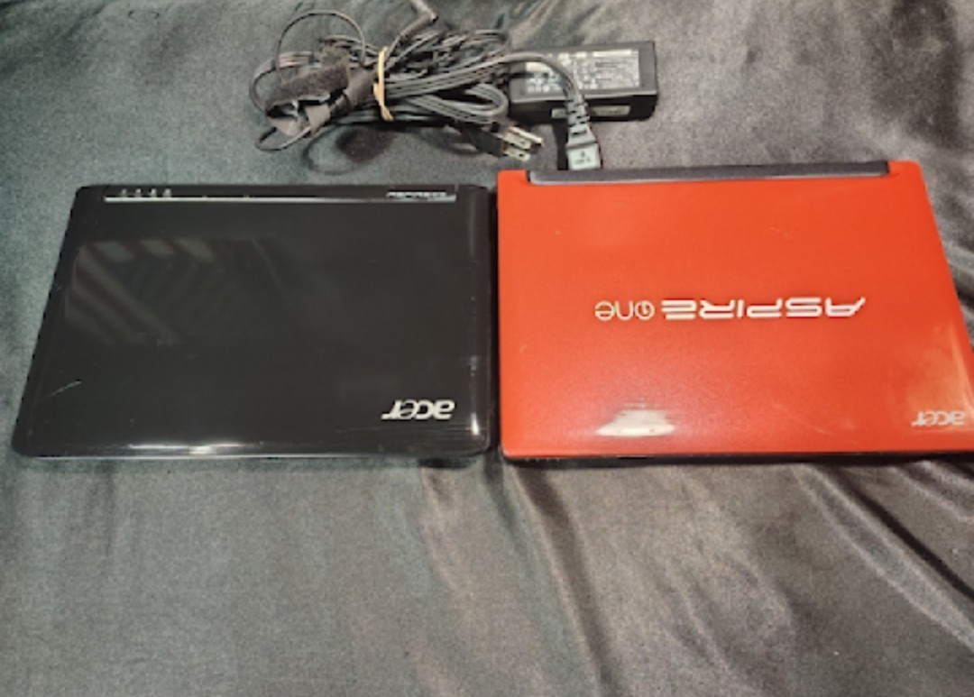 Acer Aspire Laptops..No Battery's Included... Both Do Work gallery
