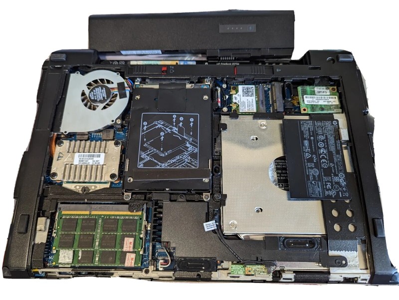 HP EliteBook 2570p wit monitor, keyboard & mouse, pad, mic, power cords & webcam gallery