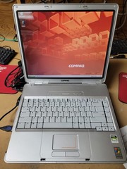 COMPAQ PRESARIO M2000 AMD Sempron 2800+ – 896MB RAM 40GB HDD – DVD/CDRW – WIN XP